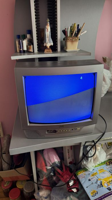 Продаю телевізор JVC AV-1415EE все працює, торг реальному покупцю