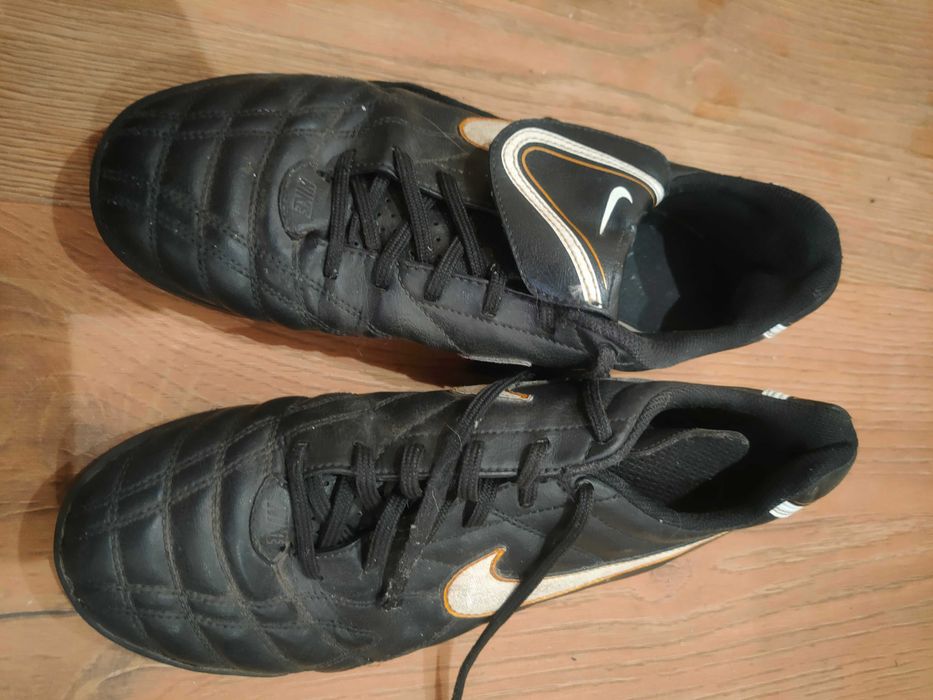 Używane buty sportowe męskie, rozmiar 38,5