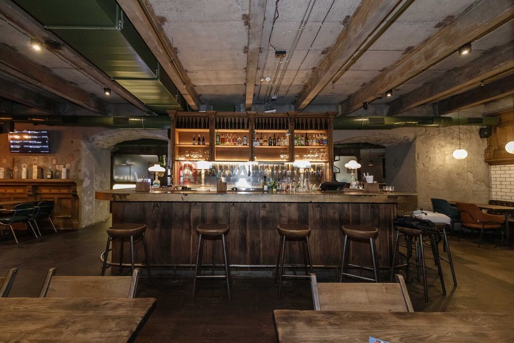 Готовий бізнес Ресторан-ПАБ центр Києва, на Бесарабці БЕЗ %