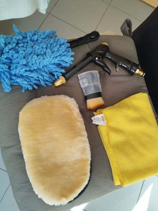 Conjunto materiais de limpeza para casa e carro