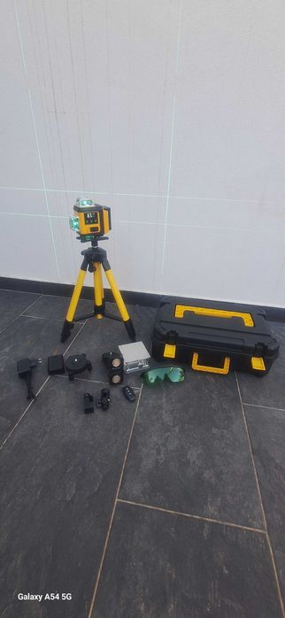 Nível laser 16 linhas 2 baterias + tripé 3D Autonivelante NOVO pladur ladrilho teto pedreiro construção 360 3D