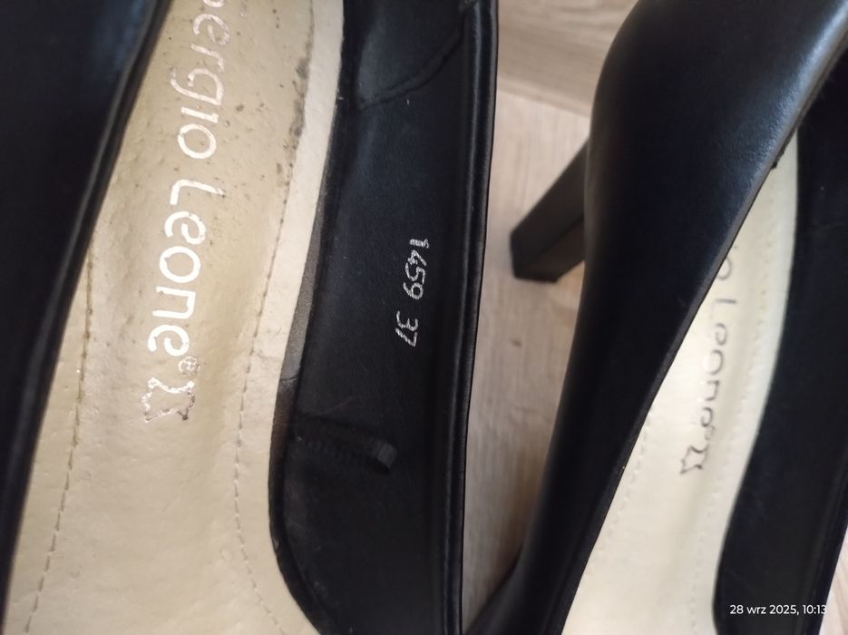 Buty na obcasie czarne