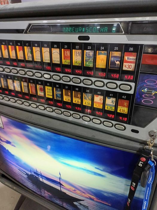 Máquina dispensador de Tabaco Azkoyen decoração vintage