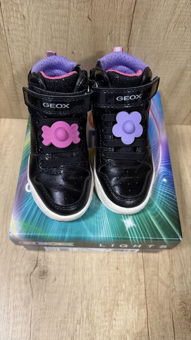 Високі кросівки черевики демі  Geox 25 р 16,7 см мигаючі