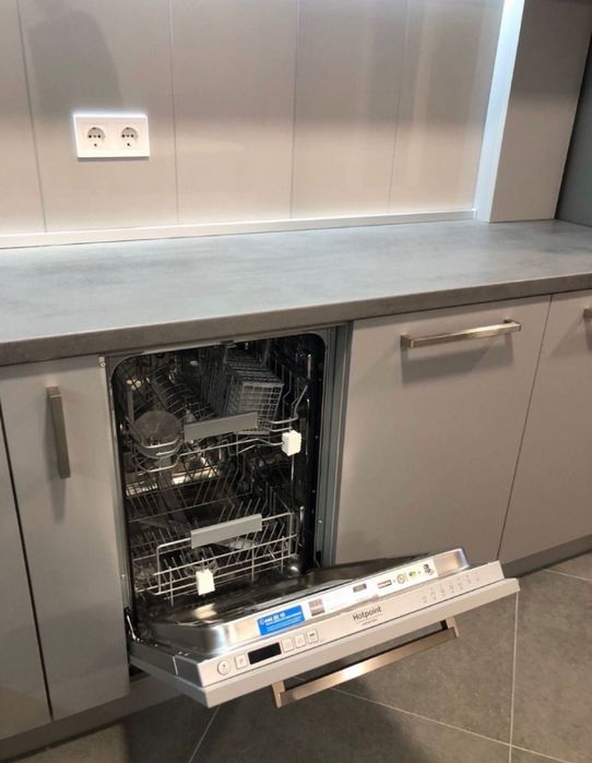 Продаж нової мебльованої квартири з ремонтом, у Парусi, від власника!