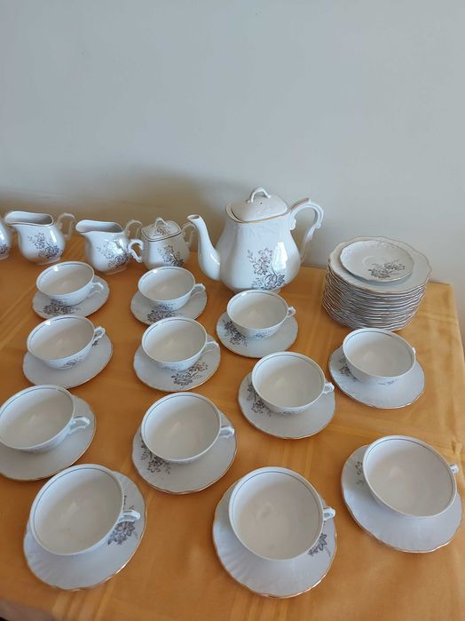 Vista Alegre Tea Set + Dessert Plates, Vintage 1970s