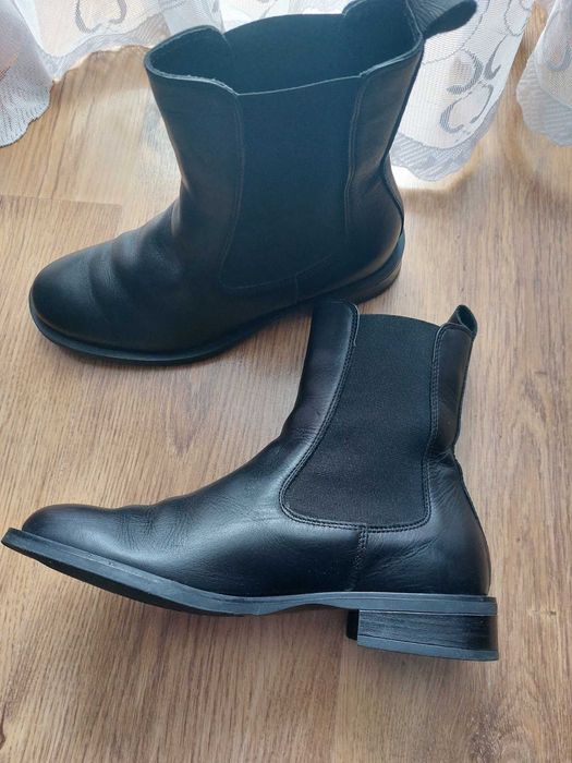 Skóra 35,Gino Rossi, czarne sztybety