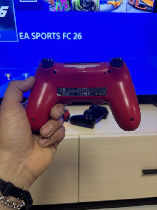 Продам джойстики PlayStation 4 (DualShock 4)