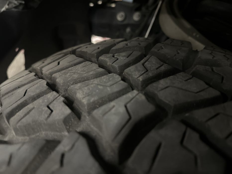 Диски с шинами 35” Dodje RAM TRX 2022 325/65R18