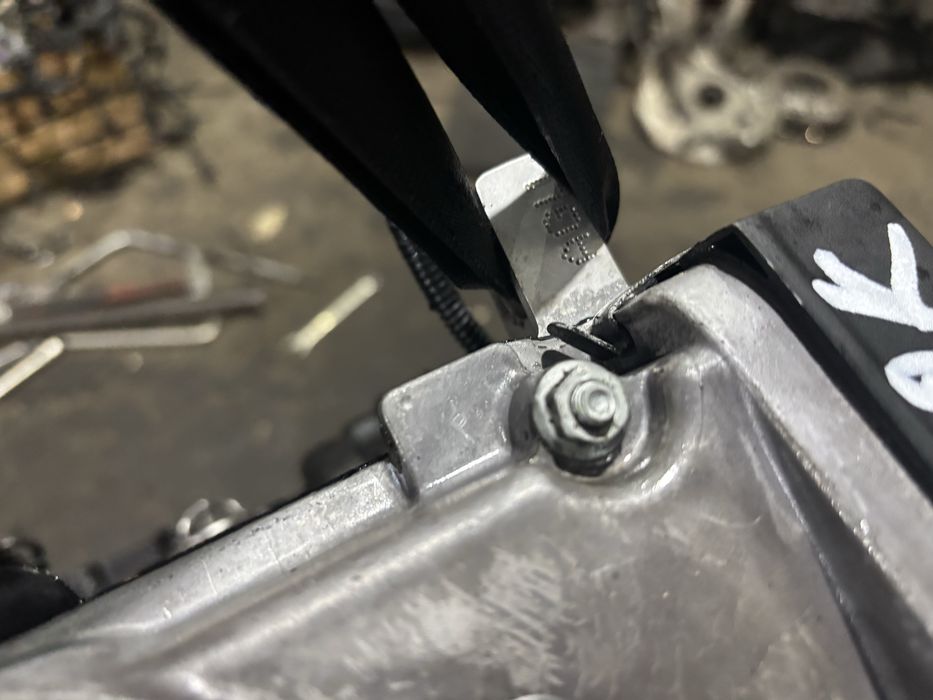 Мотор двигун 1.8 т шкода тур гольф 4  AGU