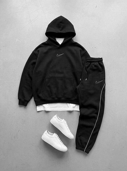 Базовий Костюм Nike