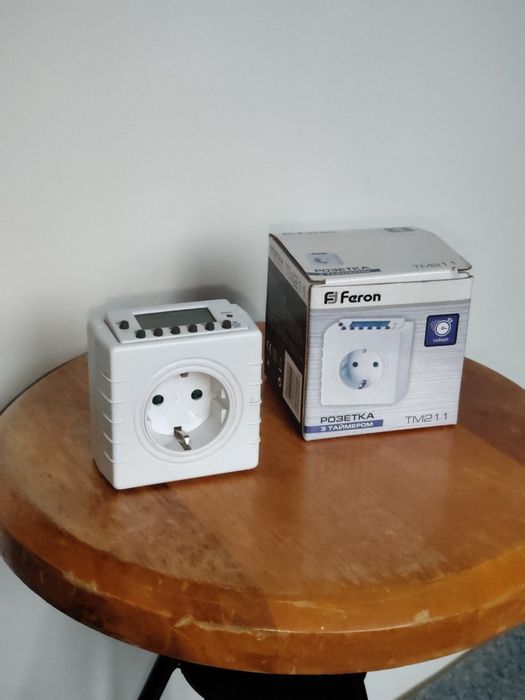 Розетка з таймером Feron TM211