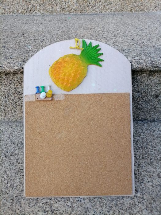 Quadro de pinos de cortiça de pendurar