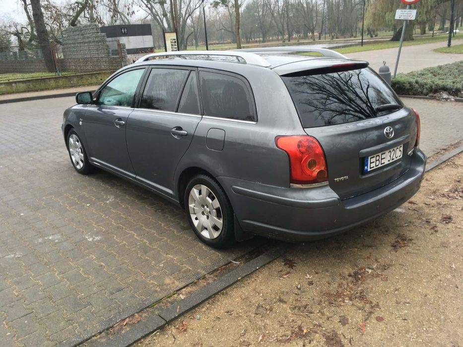 Toyota Avensis 2005 rok 2.0 D4D
