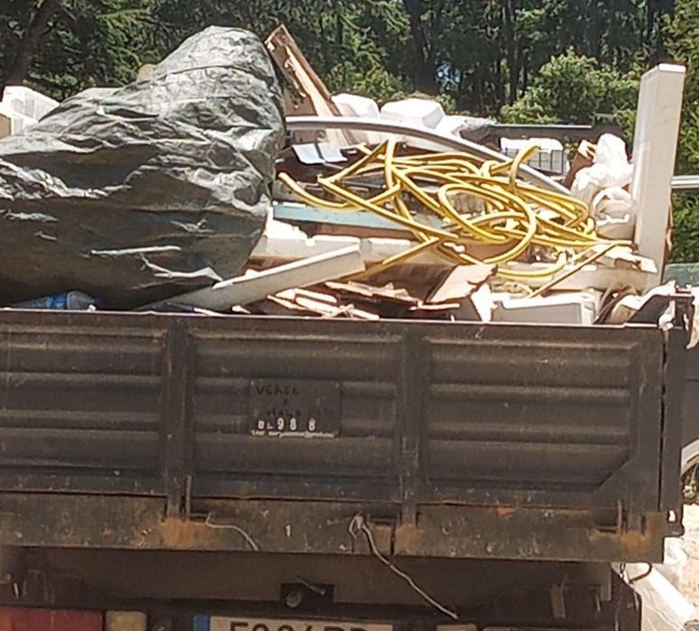 BARREIRO MOITA carrinhas e contentores para recolha de entulho e lixo