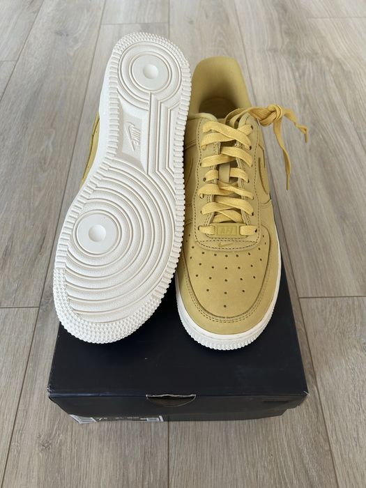 Wmns Nike Air Force 1 Prm Mf