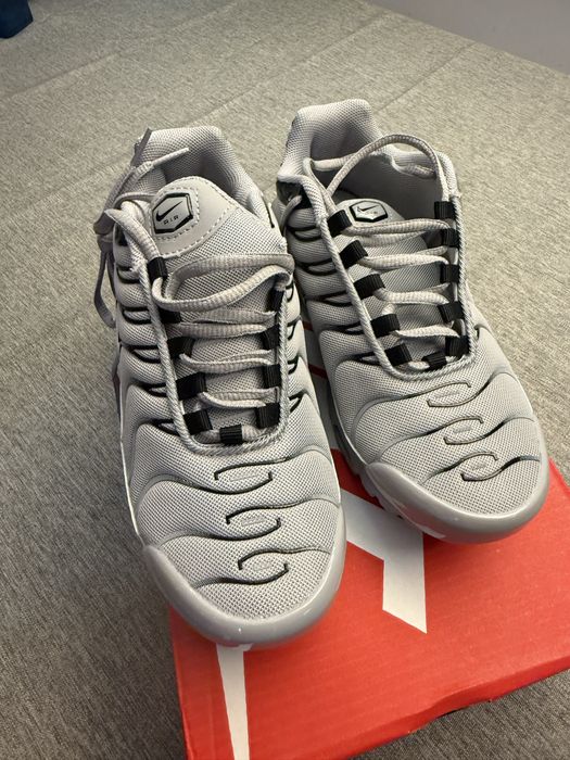 sapatilhas nunca usadas Tn nike