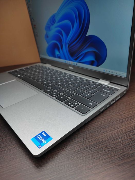 MINI LAPTOP | Dell Latitude 3320 | i7-1165G7 | 13,3" FHD | Win11