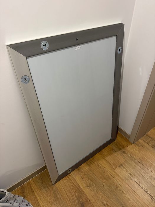 Duże lustro z ramką Ikea