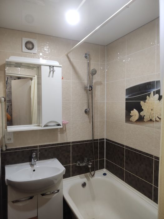 Продам 2-х комнатную квартиру в центре города