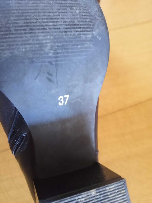 botins pretos como novos