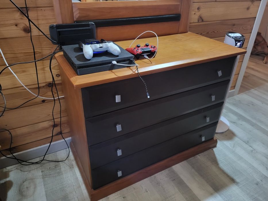 Conjunto de Quarto (Cama Casal + Mesas de Cabeceira + Cómoda)