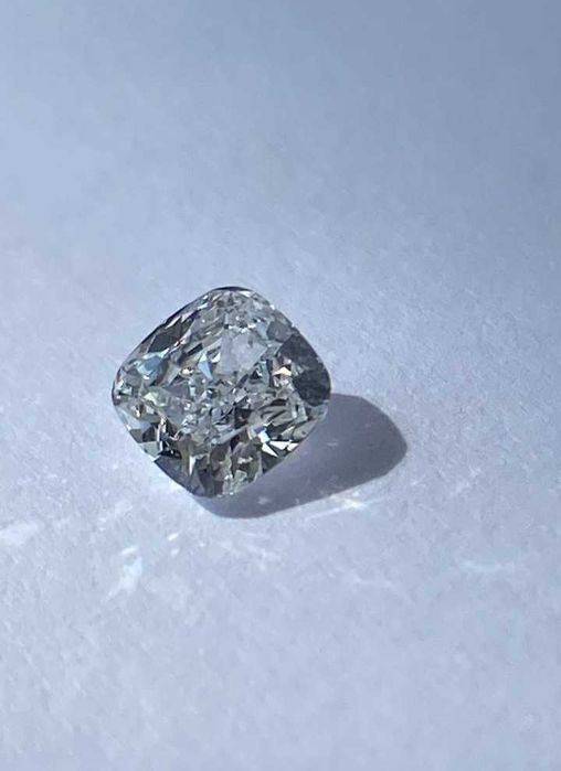 Природній діамант. 0.50 карат. GIA.