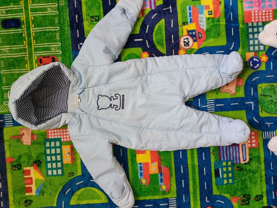 Kombinezon dziecięcy 62cm