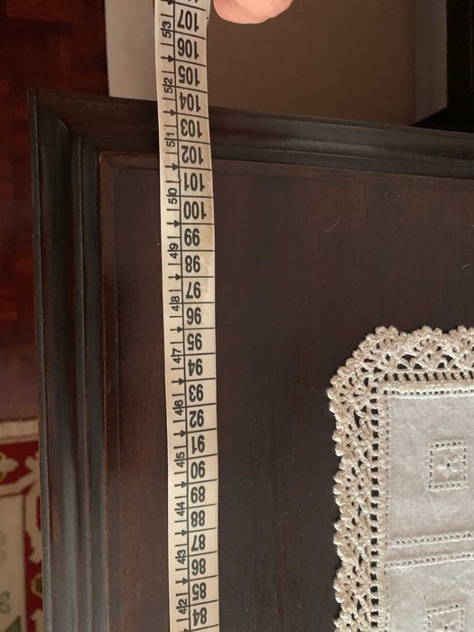 Cómoda de Madeira Escura