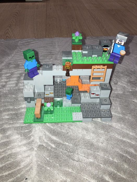 Lego Minecraft 21141