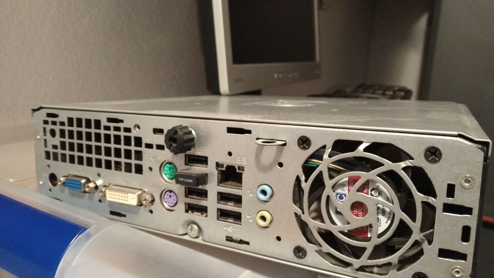 HP computer with monitor64730105036417122