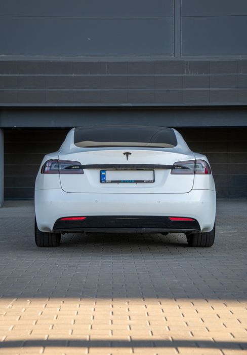 Продам Tesla Model S