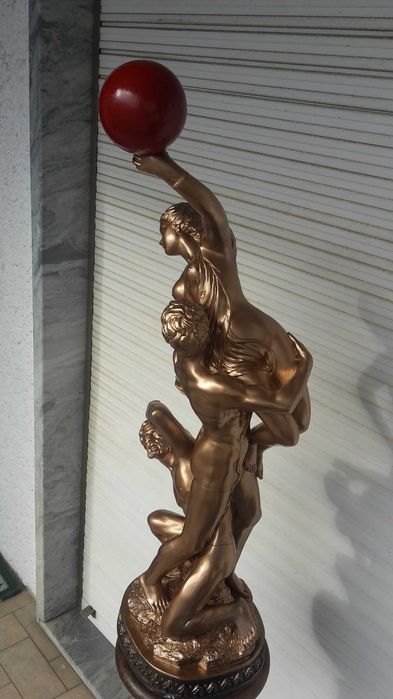 ESCULTURA 60x30. Em CERÂMICA Dourada. Com 2 Fotos