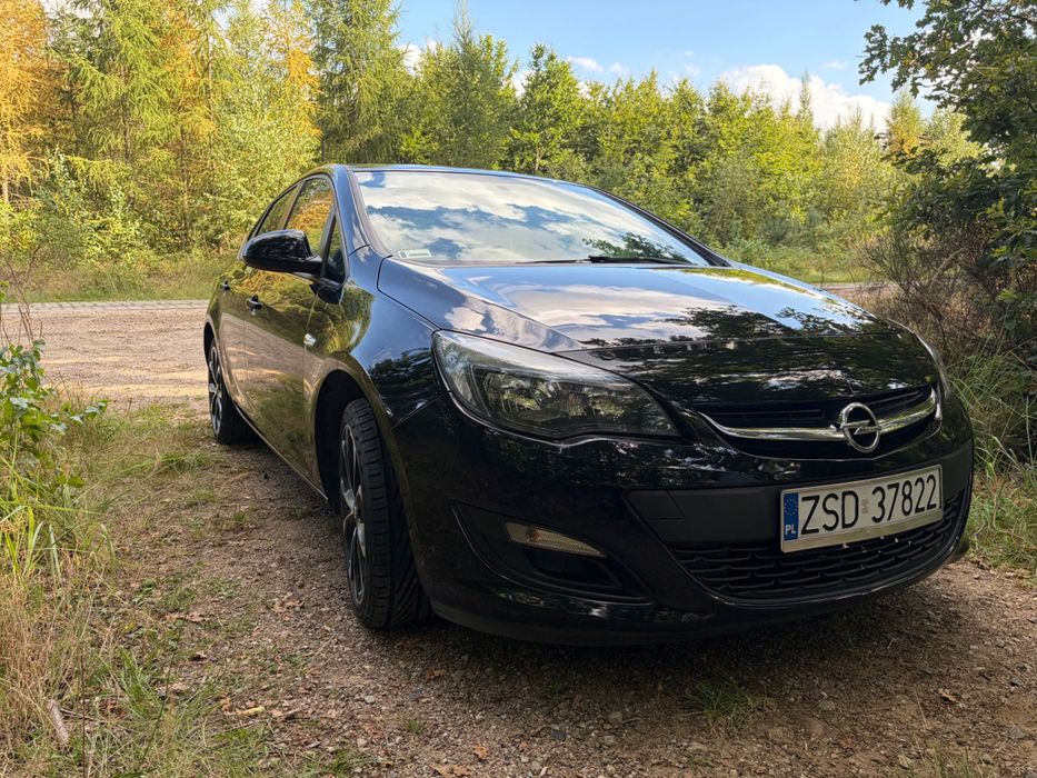 Opel Astra J Sedan 1.4 turbo 2018r.