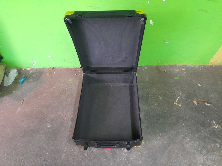 walizka kufer case aluminiowy
