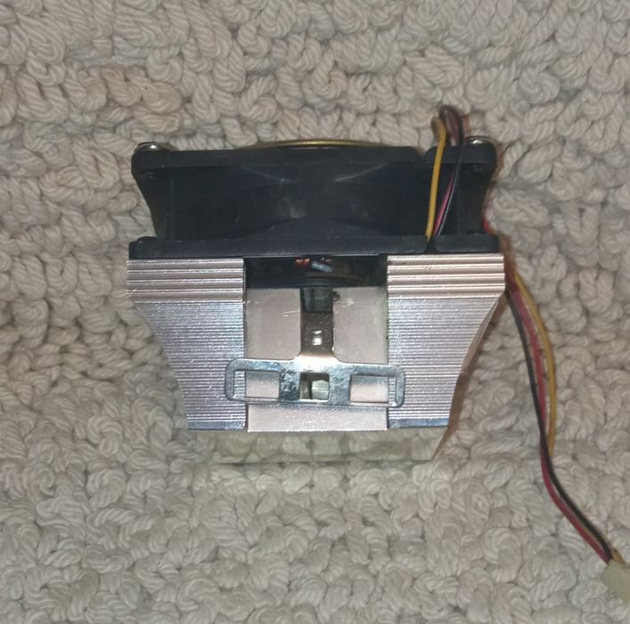 Продам кулер вентилятор для ЦП АМД TITAN