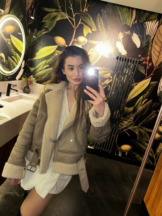 Стильна тепла дублянка Stradivarius, демісезон