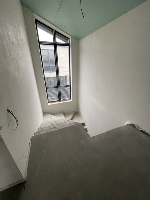 220000 Продам дом с выходом на Днепр. Вишенки Рядом золоче осокорки