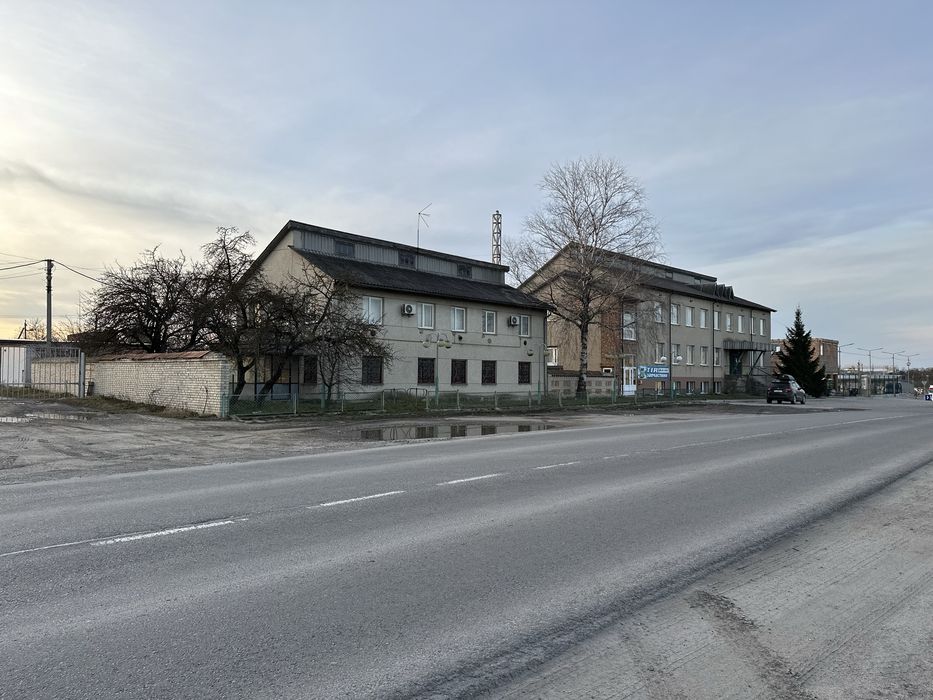 Нежитлове приміщення в місті Радехів