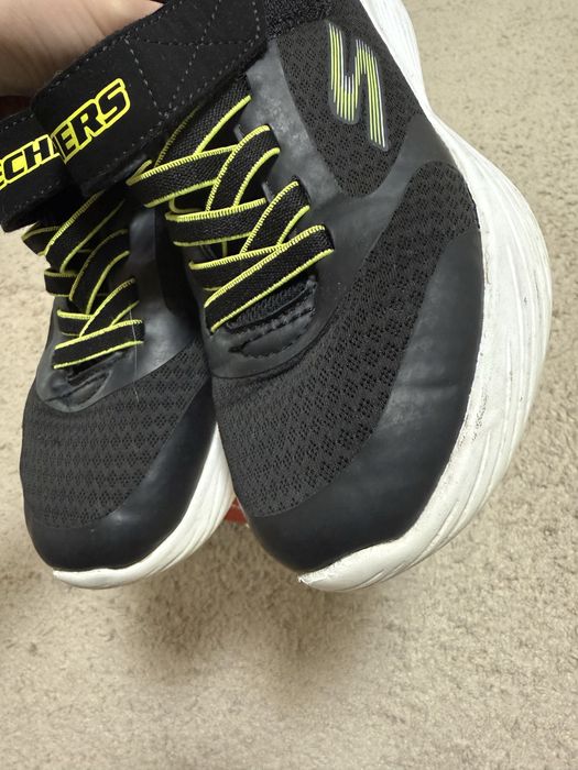 Кросівки skechers 35