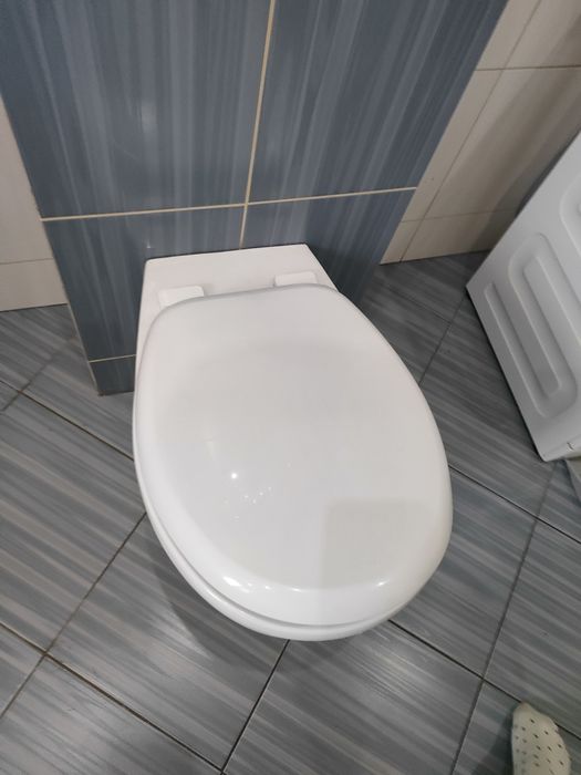 Miska WC z deską wolno opadająca