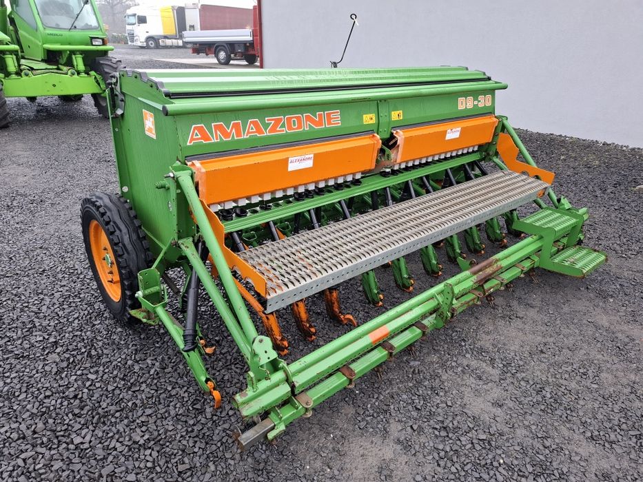 Siewnik Amazone D9 30 ścieżki ładny stan