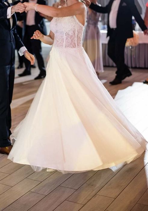 Piękna suknia ślubna, rozmiar 34-(36)-38, w super stanie