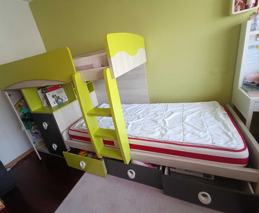 Beliche com 2 camas robusto e em excelente estado