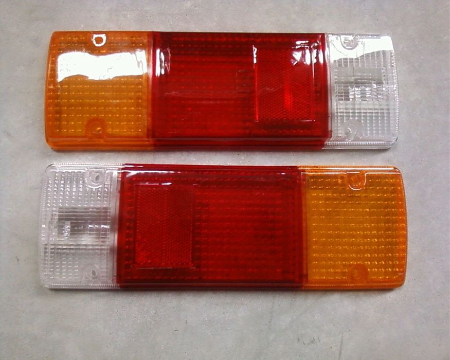 Vidro /Lente do farolim trás Toyota Hilux Dyna (NOVOS)