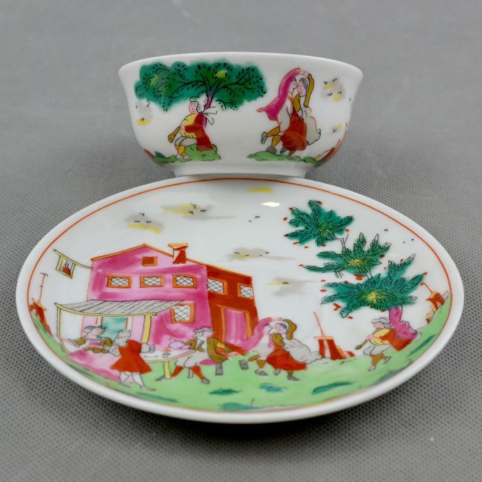 Taça e pires em porcelana - Reprodução de Companhia das Índias