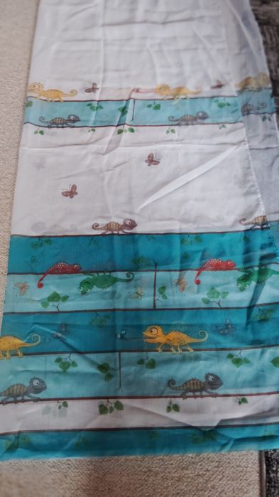 Zestaw firanek i zasłon.