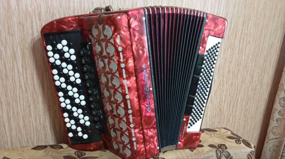Баян Royal Standard romance.