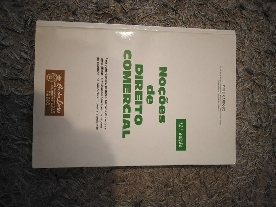 Livros de direito contabilidade e matemática