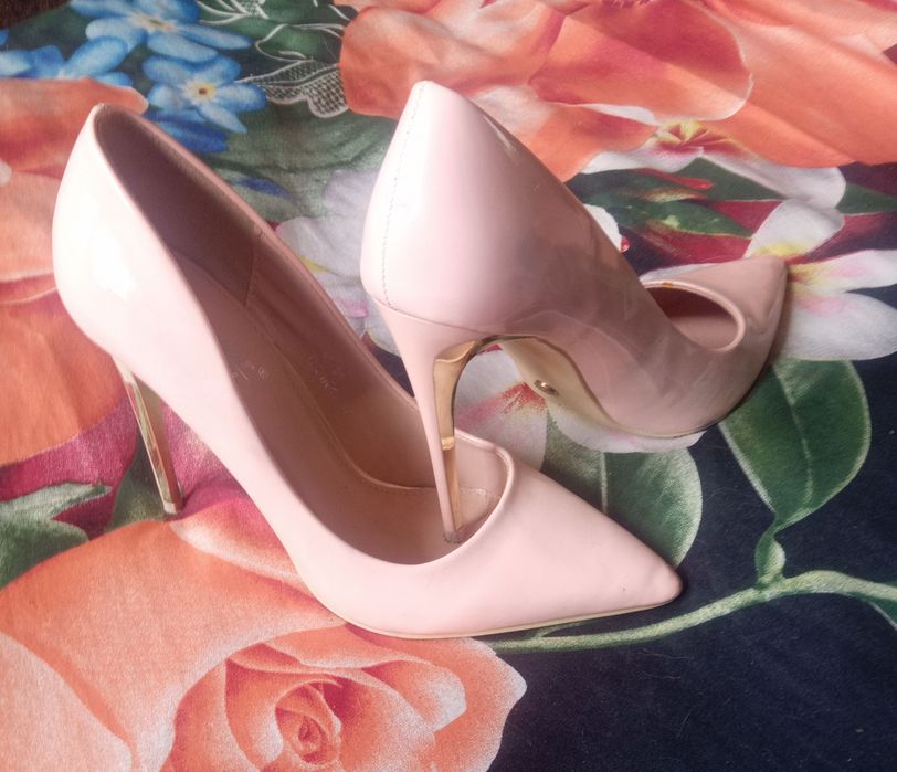 Sprzedam buty damskie